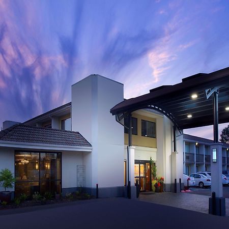 סי טק Best Western Seattle Airport Hotel מראה חיצוני תמונה